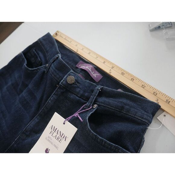 Gloria Vanderbilt Women's Amanda Flare Jeans 8 - Picture 5 of 9
